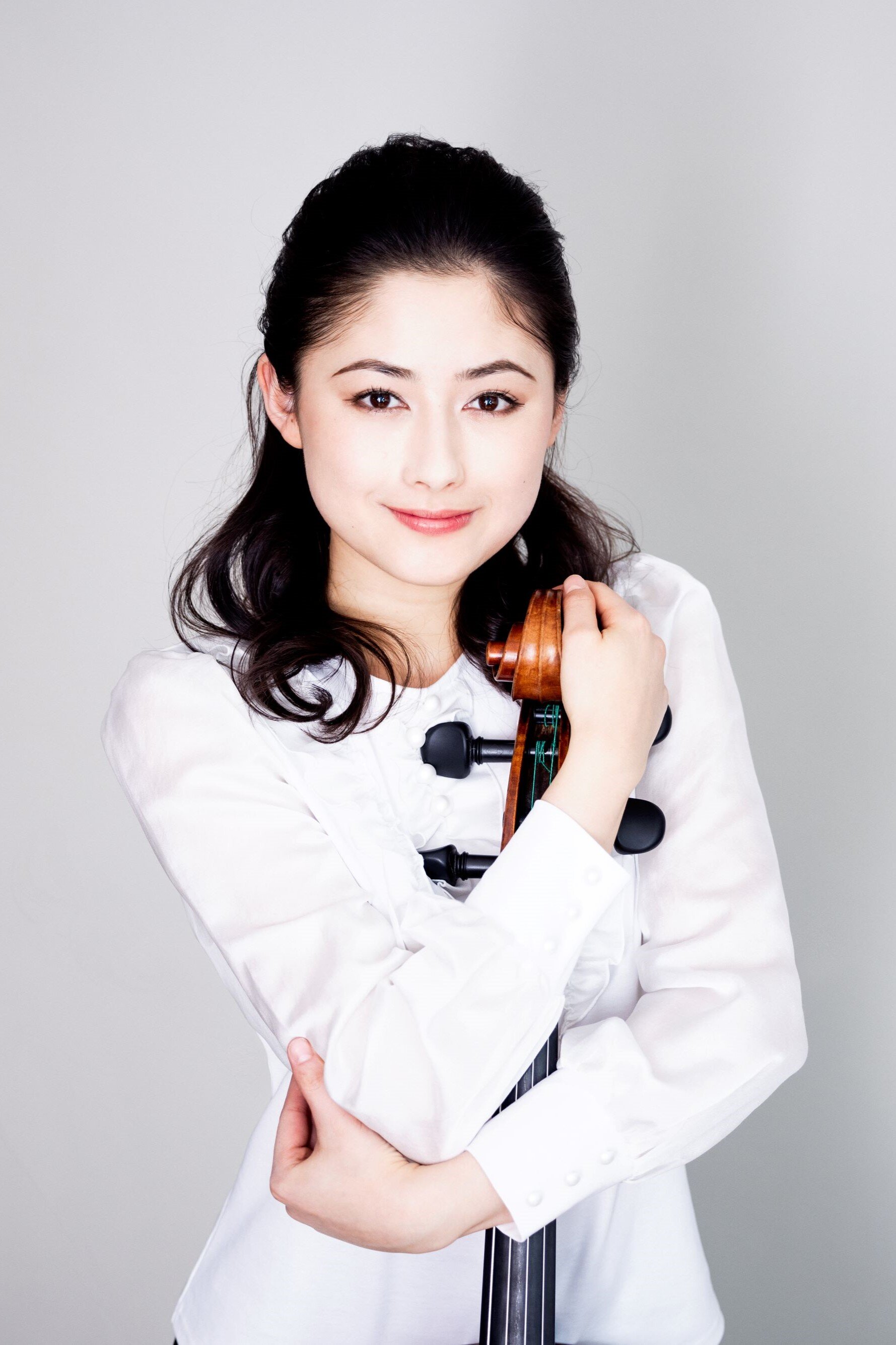 2.14鳥羽咲音(c)JuliaWesely_highres.jpg